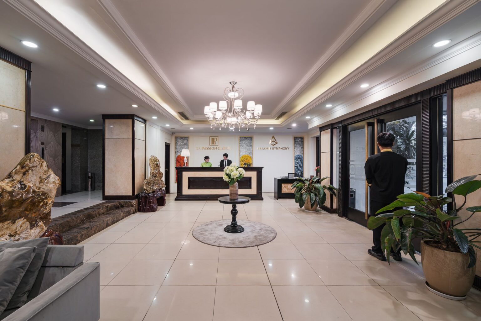 Lobby 5
