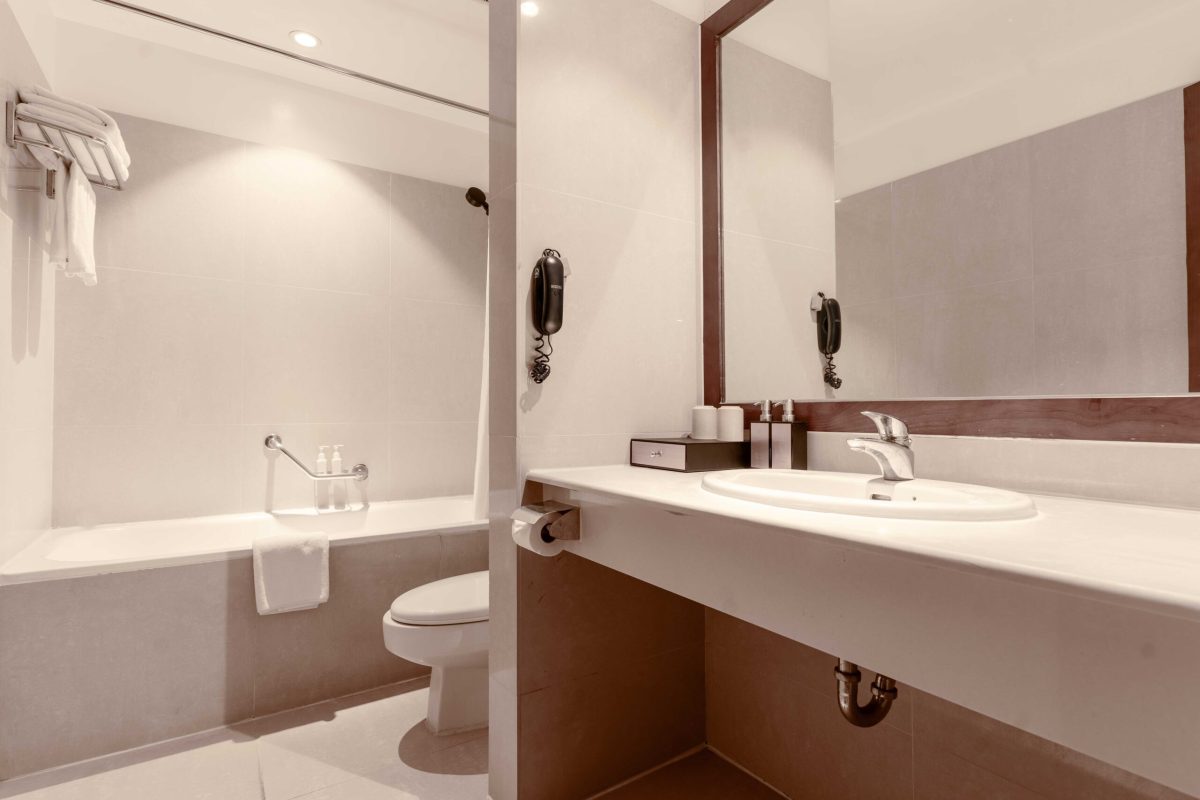 Executive Suite WC